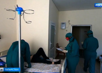 «Красная зона» казанского госпиталя — как врачи борются за жизнь пожилых пациентов