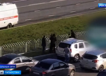 Рустам Минниханов оценил благоустройство двора на Шамиля Усманова в Казани