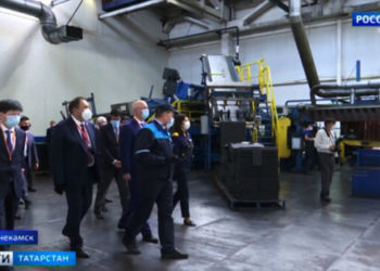 Глава Ростеха рассказал Путину о начале испытаний беспилотного «Камаза»