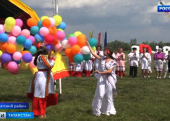 В Дербышках вручили планшеты многодетным работникам социально-трудовой сферы