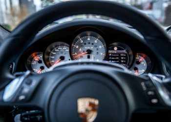 В Татарстане начнут массовую проверку владельцев дорогих авто