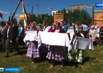 В Дербышках вручили планшеты многодетным работникам социально-трудовой сферы