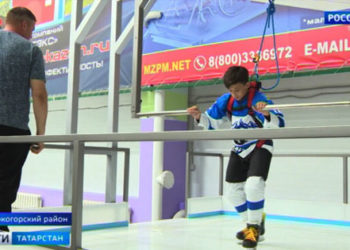 Юные хоккеисты Высокогорского района получили тренажер для катания на коньках по нацпроекту