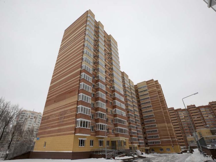 В Казани автобус сбил насмерть девушку на зебре и протащил несколько метров