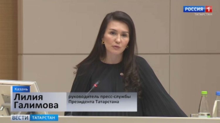 Минниханов потребовал контролировать соблюдение санитарных ограничений в вузах