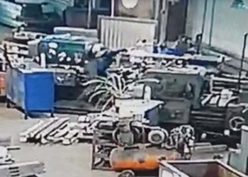 СК возбудил уголовное дело после гибели рабочего на производстве в Челнах