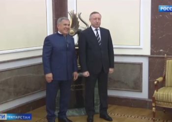 Президент РТ и губернатор Санкт-Петербурга обсудили совместную работу по борьбе с пандемией