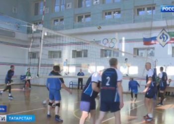В Казани проходит Всероссийский турнир по волейболу среди ветеранов МВД