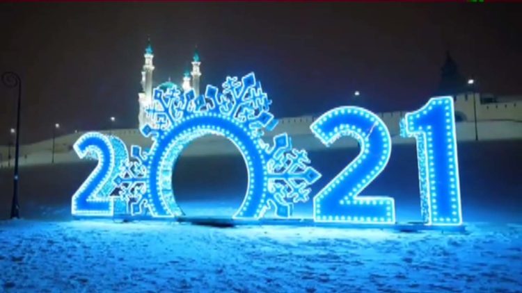 Рустам Минниханов опубликовал видео с красотами новогодней Казани