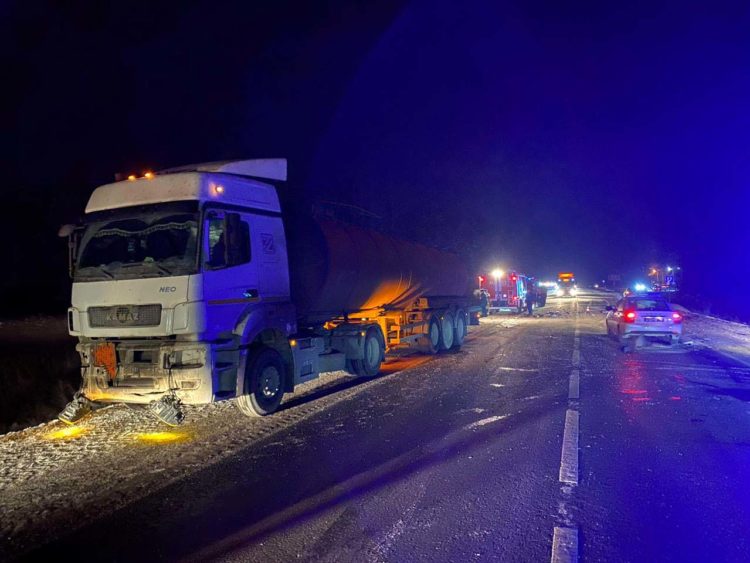 В МВД опубликовали подробности и фото с места смертельного ДТП в Татарстане