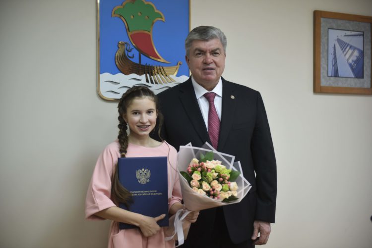 Путин отметил школьницу из Челнов благодарственным письмом