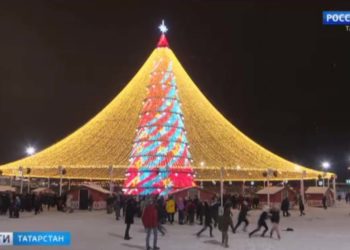 В Казани прошло официальное открытие главной ёлки