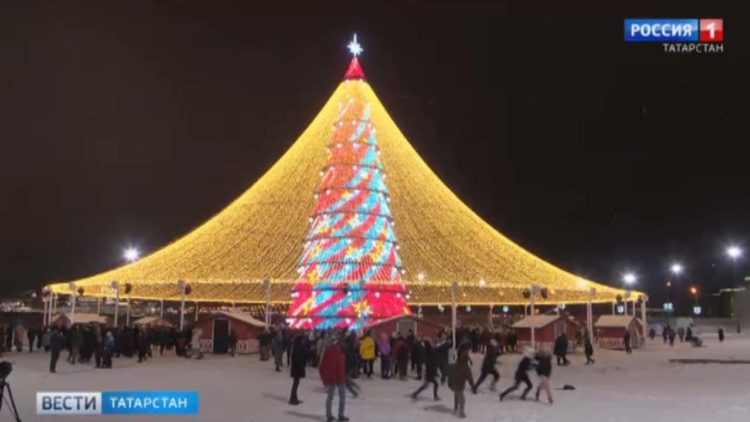 В Казани прошло официальное открытие главной ёлки
