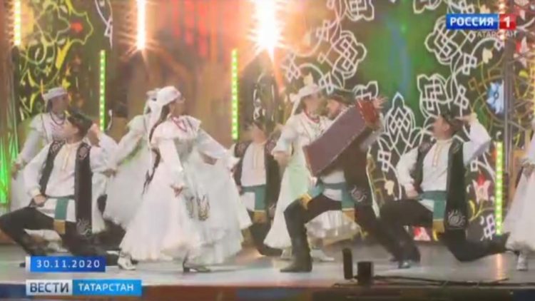 В Дербышках из-за прорыва канализации образовалось зловонное озеро