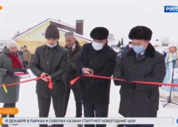 В Мамадыше сироты получили заветные ключи от квартир