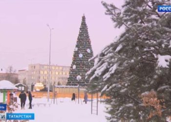 Рустам Минниханов наградил врачей Татарстана за борьбу с коронавирусом