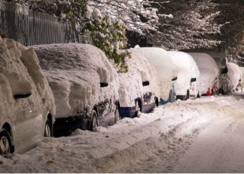 Более 80 единиц техники вывели на очистку дорог в Челнах