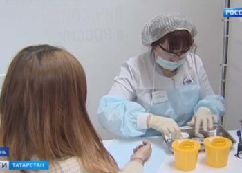 В Дербышках из-за прорыва канализации образовалось зловонное озеро