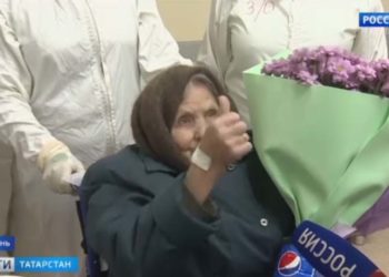 Рустам Минниханов наградил врачей Татарстана за борьбу с коронавирусом