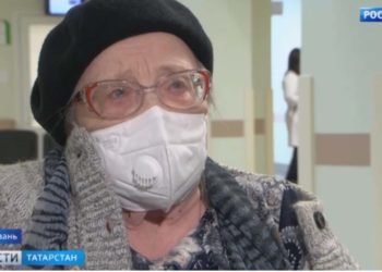 92-летняя Зинаида Бодрягина сделала вторую вакцину от коронавируса