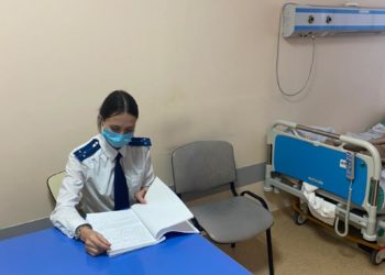 В Казани подозреваемого в убийстве девушки и ее родителей взяли под стражу прямо из больницы