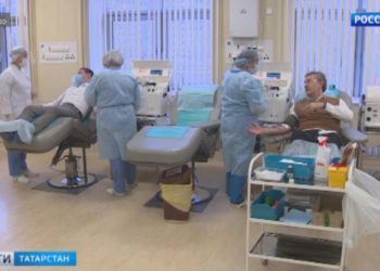 Депутат Госдумы от РТ Айрат Фаррахов сдал плазму крови для ковидных пациентов