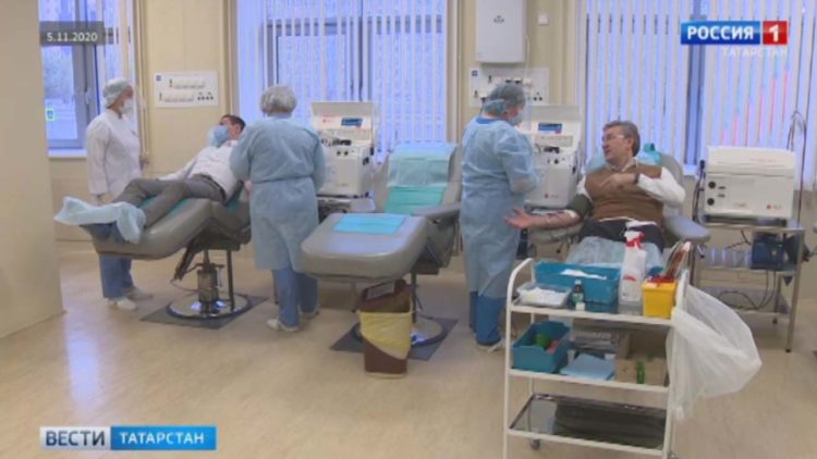 Депутат Госдумы от РТ Айрат Фаррахов сдал плазму крови для ковидных пациентов