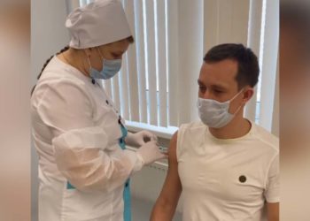 Глава минцифры РТ Айрат Хайруллин привился от COVID-19