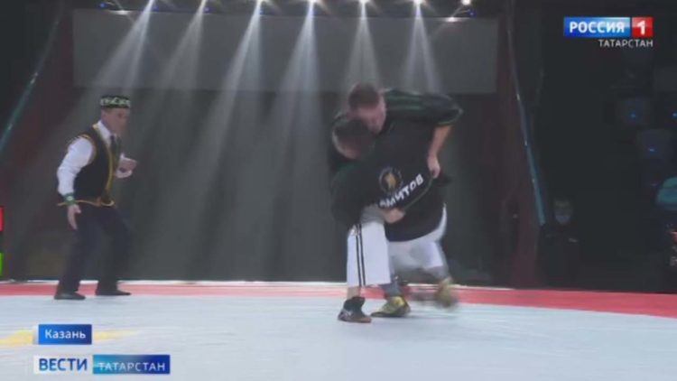 В селе Новые Чечкабы Буинского района обновили памятник погибшим в ВОВ односельчанам