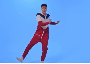 Клип бывшего полицейского из Казани «Ягода малинка» покорил YouTube