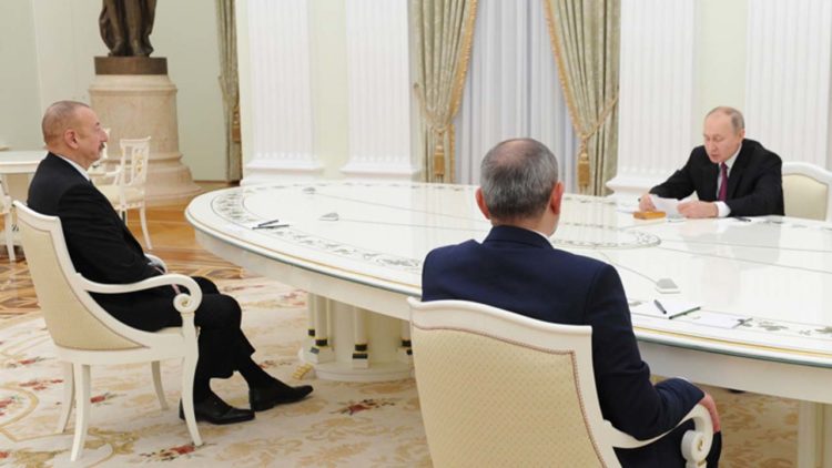 Путин, Алиев и Пашинян подписали заявление о развитии Карабаха