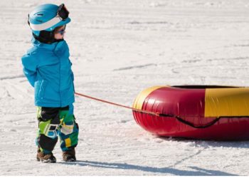 В Челнах скончалась девочка, которая получила травмы на горке