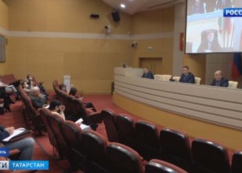 Рустам Минниханов посетил в Нижнекамске отремонтированную ЦРБ