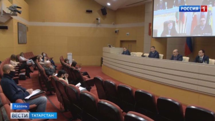 Рустам Минниханов посетил в Нижнекамске отремонтированную ЦРБ