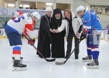 В Казани стартовал хоккейный турнир «Кубок дружбы — Дуслык»