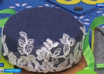 Буинская учительница шьет национальные калфаки и чехлы для смартфонов с татарским орнаментом