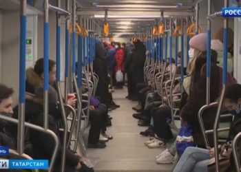 Цены на импортные розы и тюльпаны подскочили почти в два раза