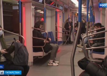 Цены на импортные розы и тюльпаны подскочили почти в два раза