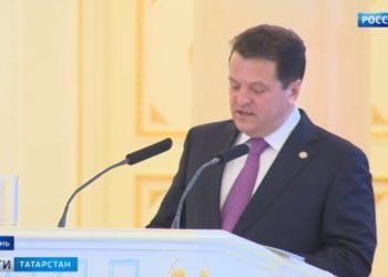 Рустам Минниханов выслушал отчет Метшина и указал на миллиардные долги в бюджете города