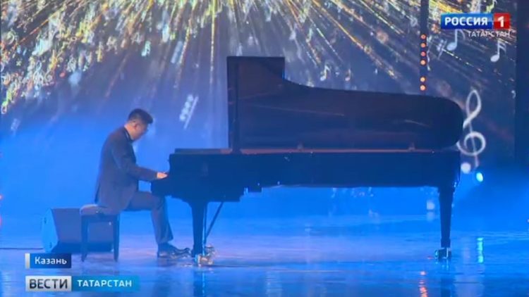 Цены на импортные розы и тюльпаны подскочили почти в два раза