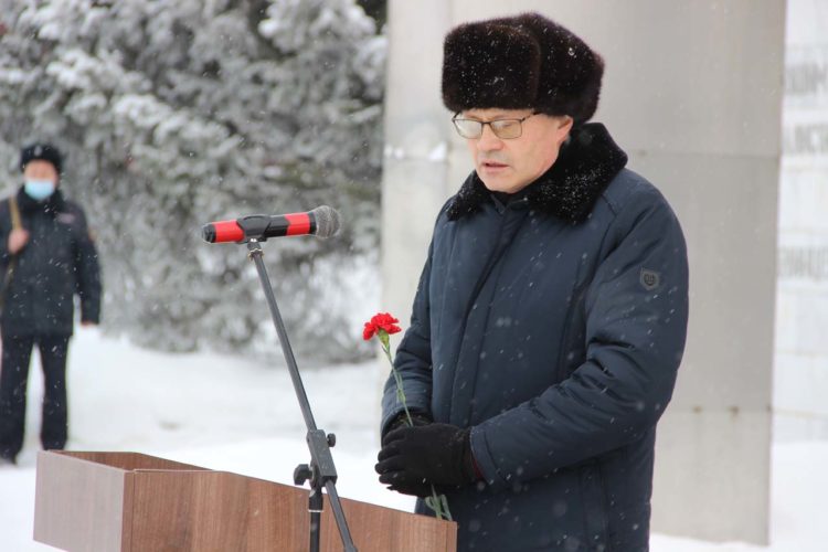 Буинцы почтили память земляков, погибших при исполнении служебных обязанностей