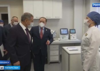 Рустам Минниханов посетил в Нижнекамске отремонтированную ЦРБ