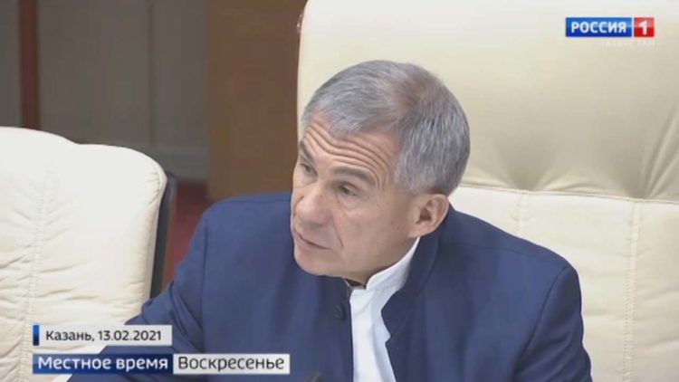 Рустам Минниханов оценил ситуацию с коронавирусом в школах и вузах Татарстана