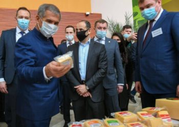 Президент РТ оценил продукцию татарстанской «Азбуки сыра»