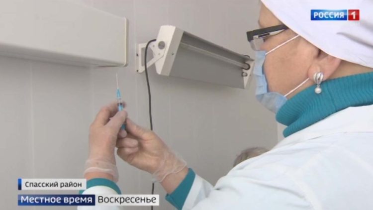 Антипрививочники пытались сорвать в Казани обсуждение мифов о прививках от коронавируса