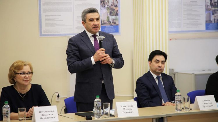 Татарстан поддержал всероссийскую акцию «100 баллов для победы»