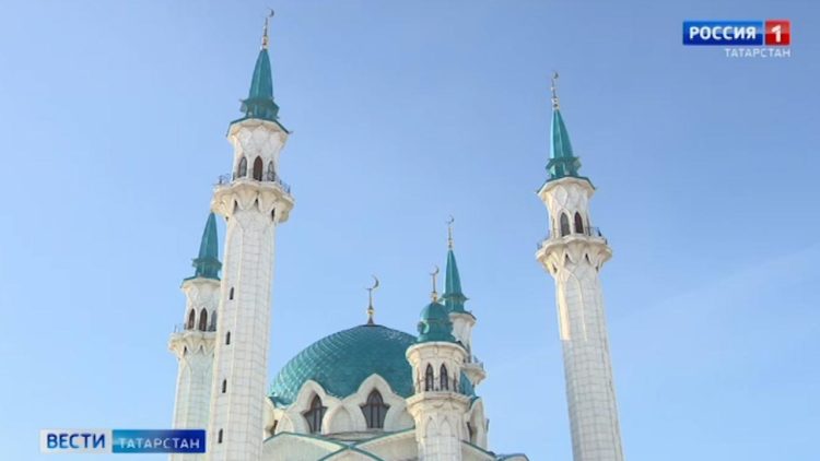 В Казанском кремле рассказали историю возведения мечети Кул Шариф в честь 25-летия с начала строительства