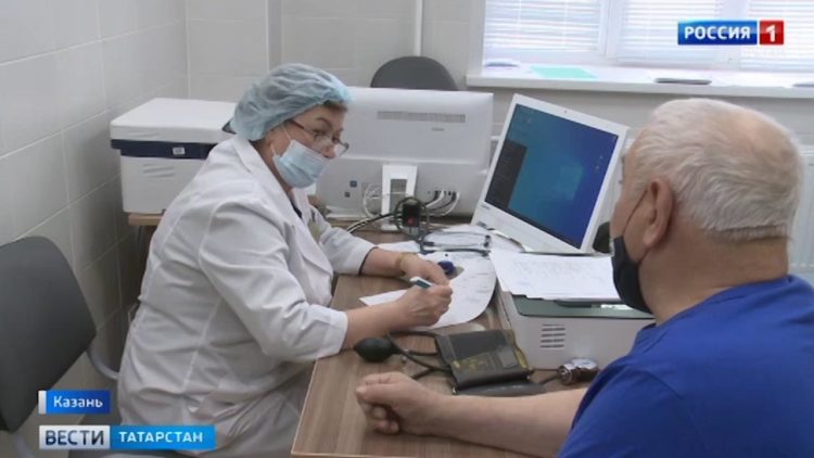 В Зеленодольске жильцы дома, где взорвался газ, смогли попасть в квартиры