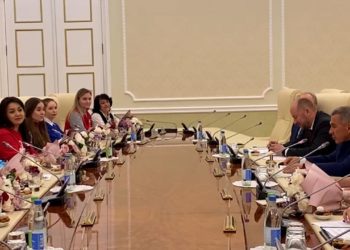 Президент РТ встретился с волонтерами Татарстана