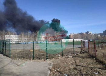 В Казани потушили пожар на складе школы №146